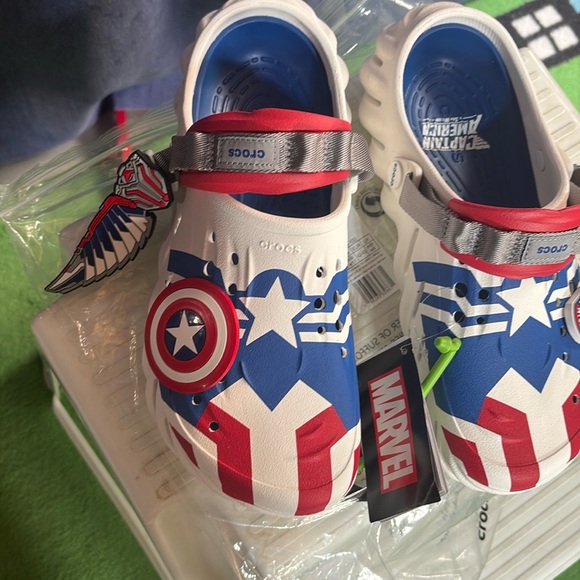 #080 NWT Captain American 🇺🇸 Echo Clog Size US M8/W11EUR42-43 UK M8/W9 - Picture 6 of 10